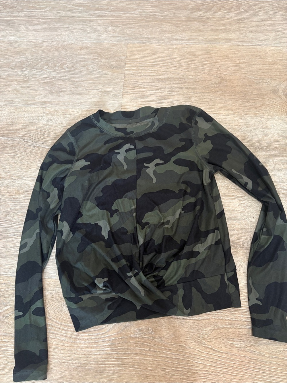 Old Navy Green & Black Camo Twist-Front Long Sleeve Top